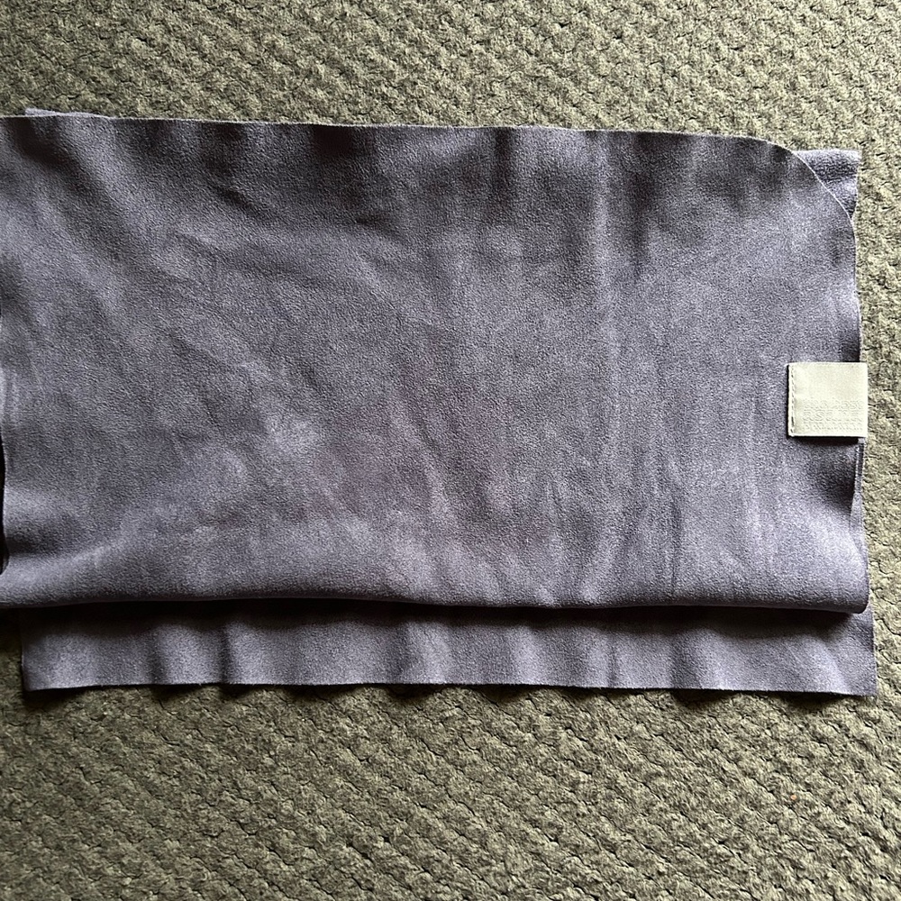 I am selling the Asana Lululemon brand towel.
